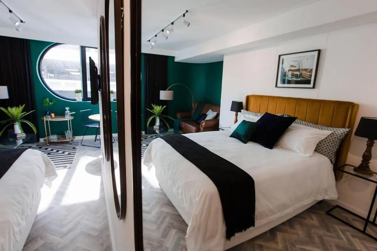 Opulent Gem City Centre Getaway Cape Town